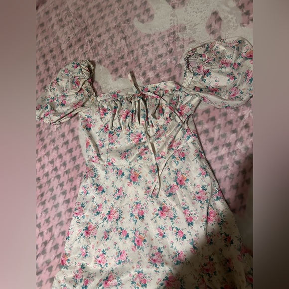 Dress - Picture 6 of 11